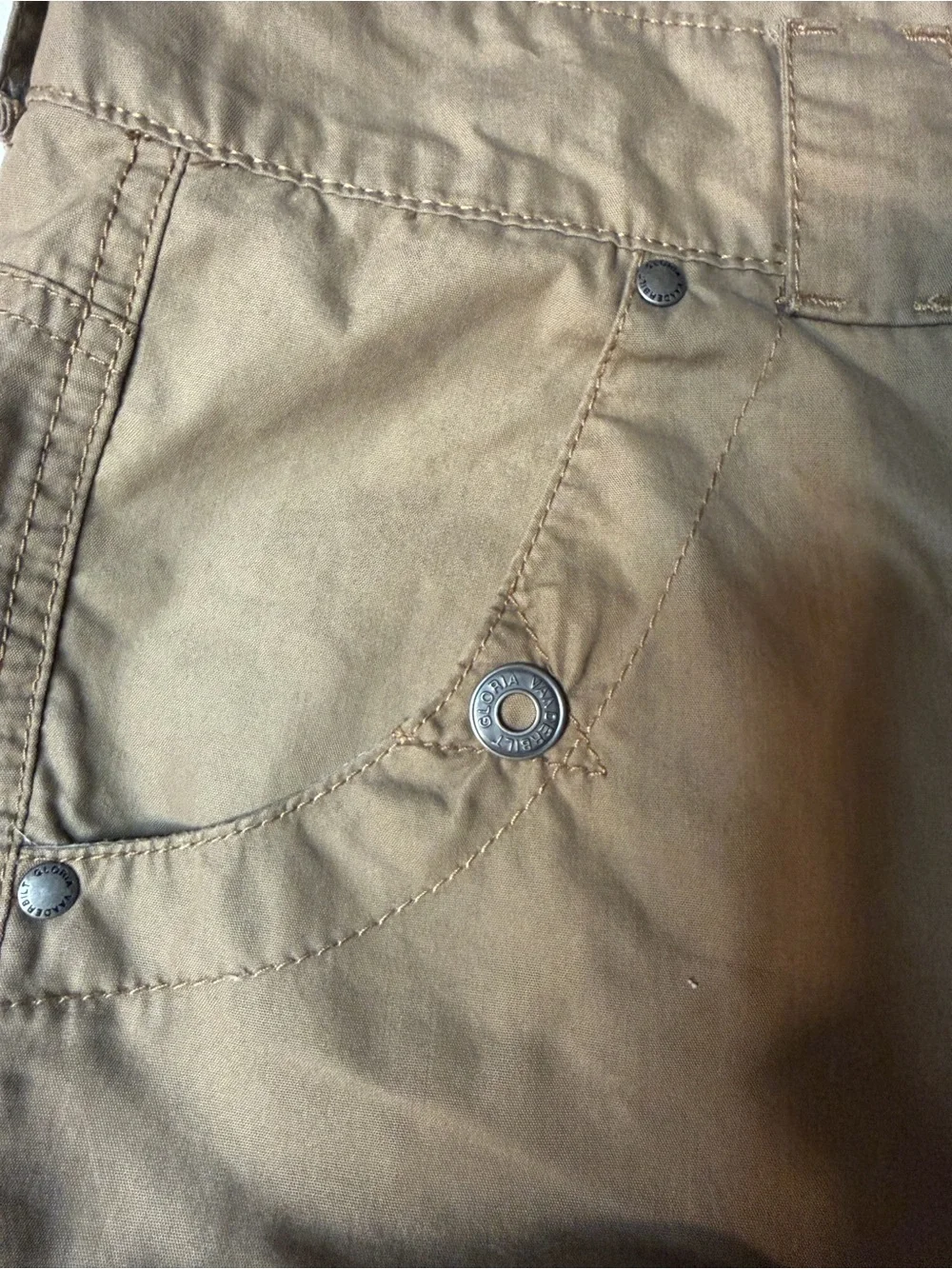 NWT Women's Gloria Vanderbilt Cargo Capri Pants in Khaki Size 16/19" Inseam - Picture 7 of 11